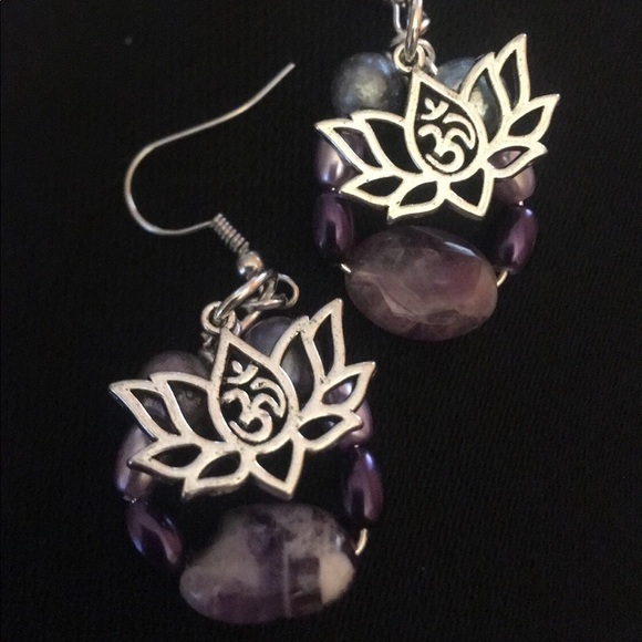 Beautiful Natural Amethyst Stone Ohm Earrings - Picture 2 of 4